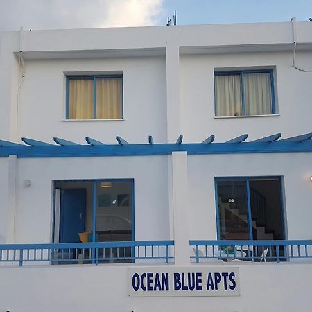 Ocean Blue Apartments Paphos Bagian luar foto